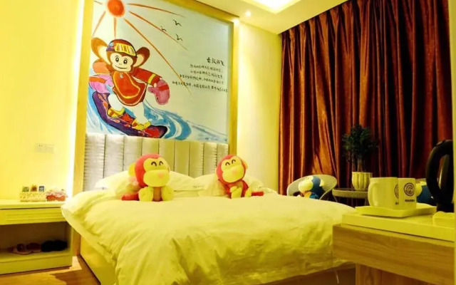 Witty Monkey Hotel