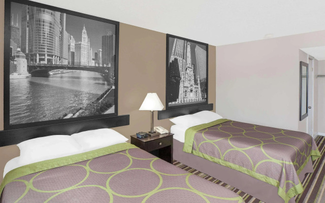 Super 8 by Wyndham Morton Grove/Chicago