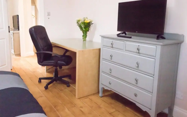 Apartment With Garden Maida Hill