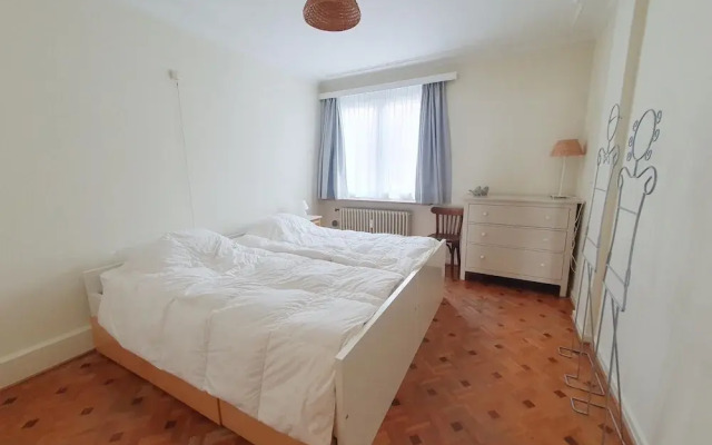 Charming Apartment Near the Beach