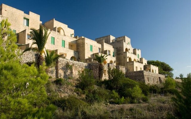 Отель Wardija Hilltop Village Сан-Пауль-иль-Бахар вид на фасад
