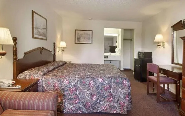 Super 8 Motel - Lumberton