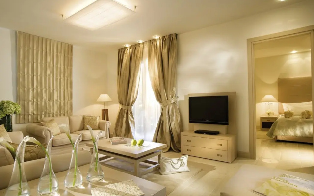Курорт Sani Resort
