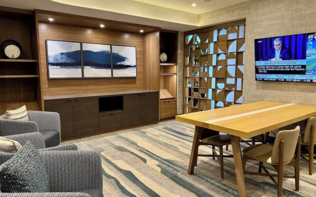 Candlewood Suites Burlington Conference Centre by IHG