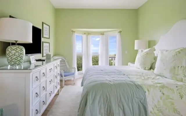 Arcadia-stunning Gulf Front Beauty! 4 Bedroom Home by RedAwning