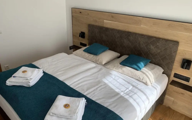 Luxury Apartment With Shared Sauna in Center Mariapfarr
