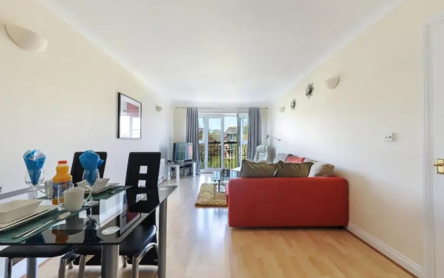 Select Serviced Accommodation - Hunters Wharf