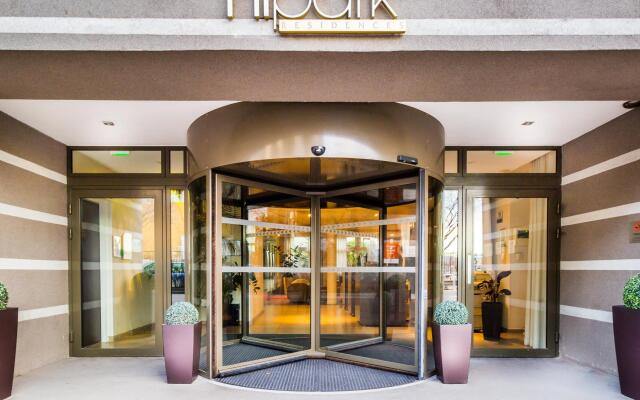 Отель Hipark by Adagio Marseille вид на фасад