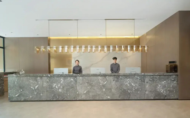 ECHIC Mercure (Guangzhou Baoneng Performing Arts Center Luogang Wanda Plaza)