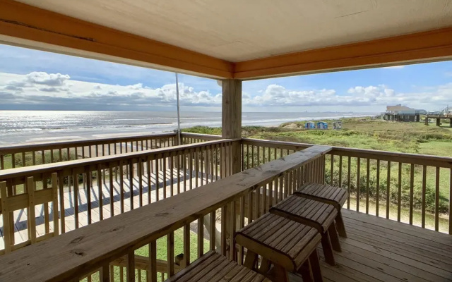 Lt. Dan 3 Bedroom Home by RedAwning