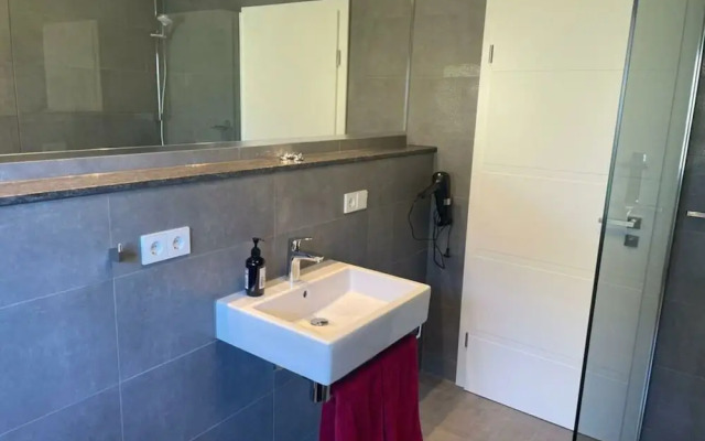 Bente Modern Retreat