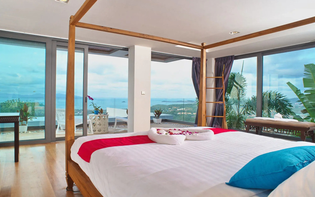 Luxury Villa Crystal Blue