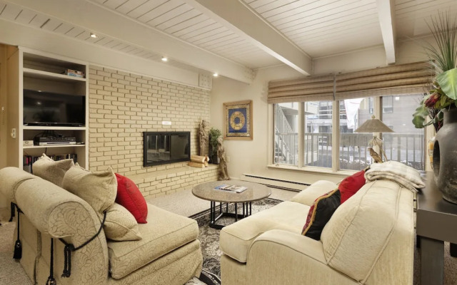 Château Chaumont by Snowmass Vacations