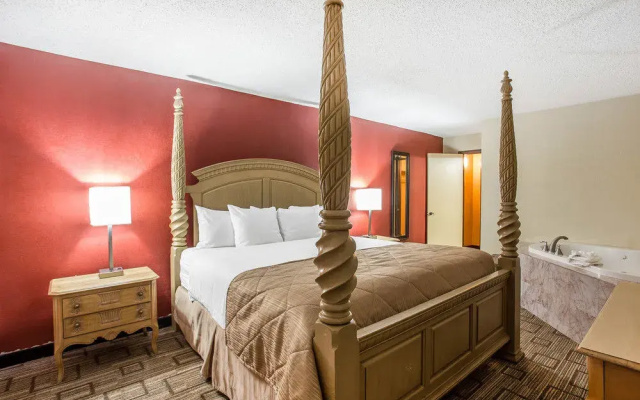 Clarion Hotel At Carowinds