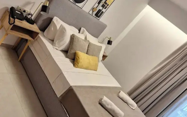 SOHO BLUE city hotel