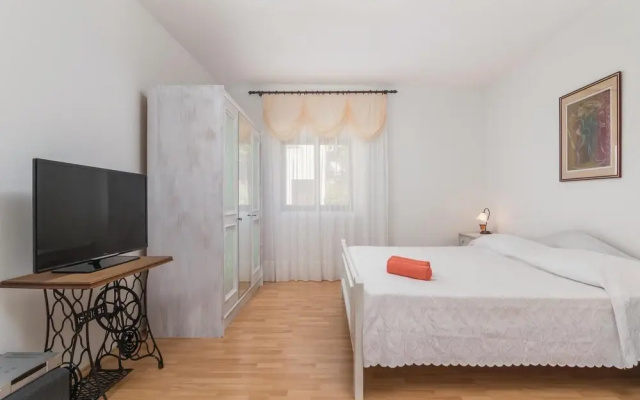 Nice Home in Ruzici With Wifi and 3 Bedrooms