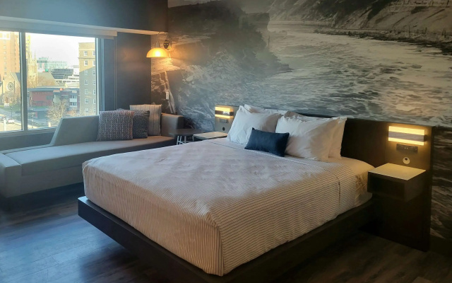 Cambria Hotel Niagara Falls
