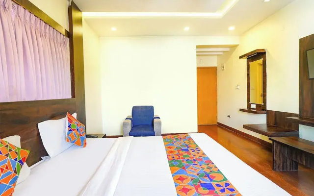 FabHotel Royal Wood Premier - Near Karnataka Golf Association, Domlur