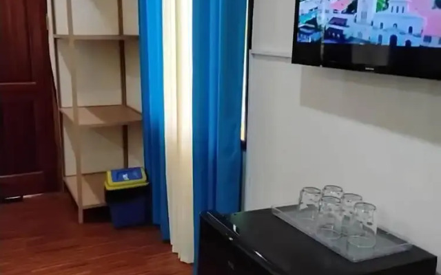 Room-serene Family Haven in Mambajao, Ph