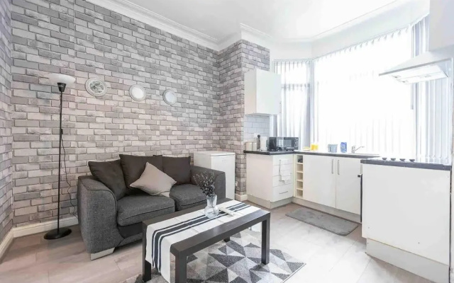 Comfy One Bed Room Flat Near Leeds City Centre