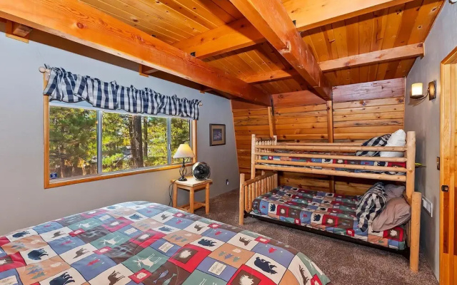070 Tree Top Cabin