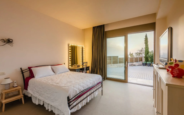 Villa Blue Coast