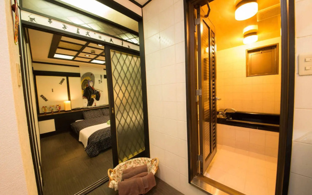 Hotel Candy Hall