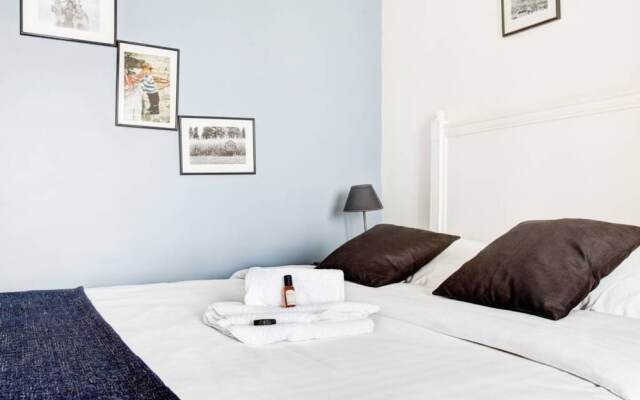 Апартаменты 1 Bedroom Apartment in 11th Arrondissement Paris комната для гостей