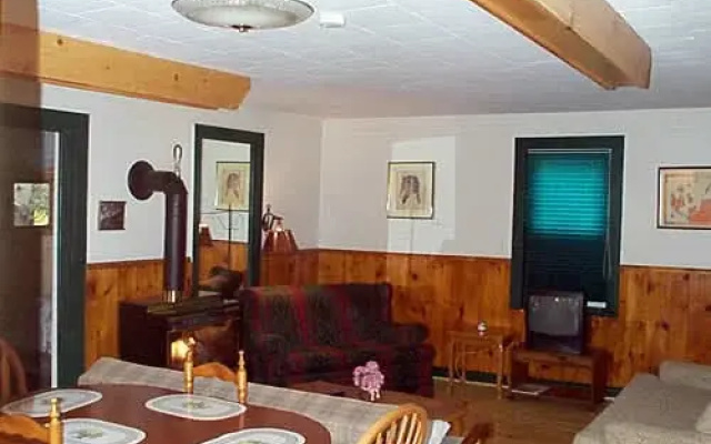 High Falls Cottage Resort