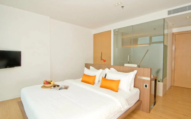 Seven Zea Chic Hotel