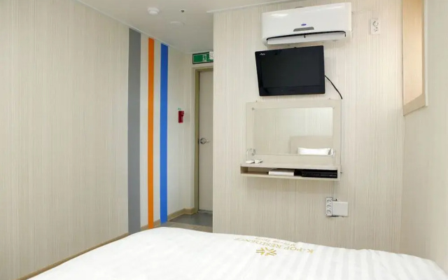 K Pop Residence I