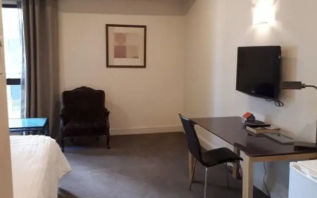 J&S City Apartment