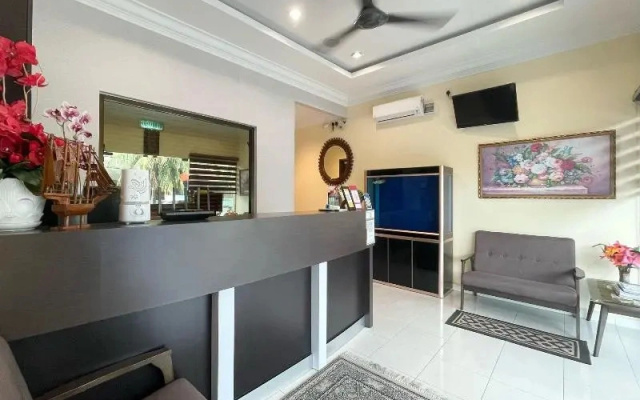 Grand Safari Hotel