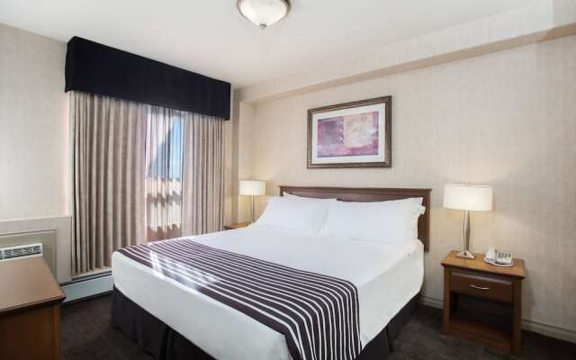 Отель Sandman Hotel Calgary Airport Канада, Калгари - отзывы, цены и фото номеров - забронировать отель Sandman Hotel Calgary Airport онлайн комната для гостей