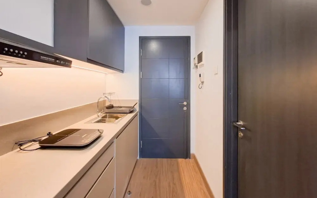 1Br Near Alam Sutera Mall At Collins Boulevard Apartment