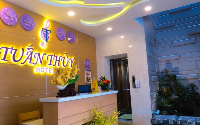 Tuan Thuy Hotel Далат вид на фасад