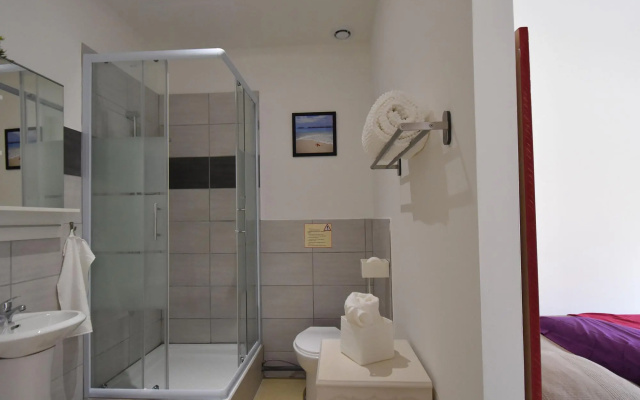 Charming villa in Montmeyan with garden and private pool