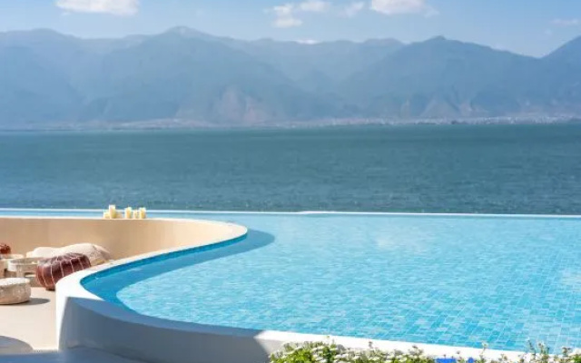 See the Mountains Again | Holiday Villa · Mountain · Seaview Holiday Hotel
