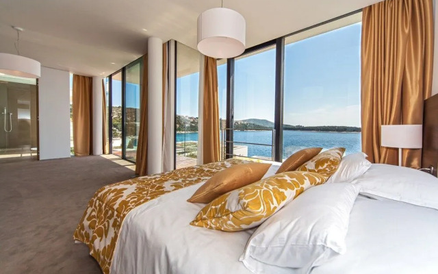 Golden Rays Luxury Villas