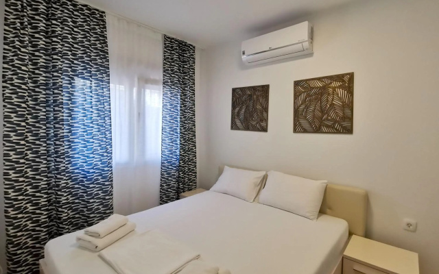 Apartments LORA Zmajeva, 7