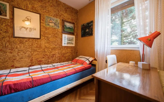 Ljubljana C17 - 5 Bedroom Private House with a Garden