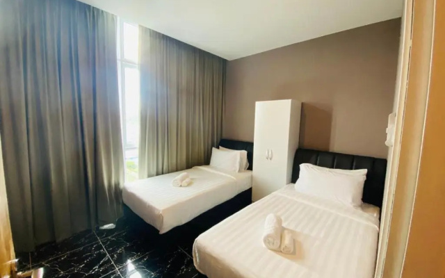 Stirling Suites Hotel & Serviced Apartment