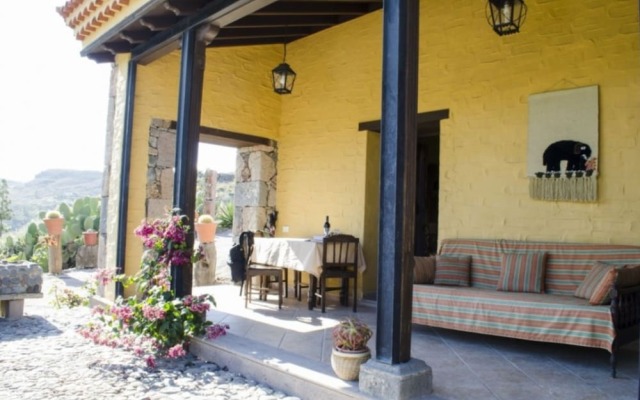 Отель Villa in San B. de Tirajana - 103377 by MO Rentals Сан-Бартоломе-де-Тирахана вид на фасад