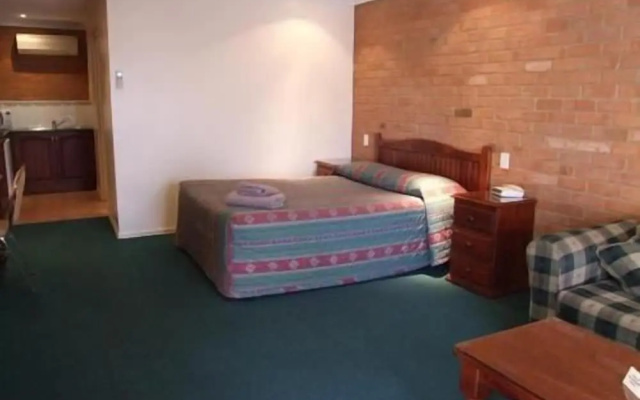 Cobar Town and Country Motor Inn