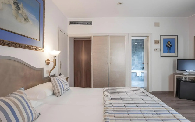 Amadeus Hotel