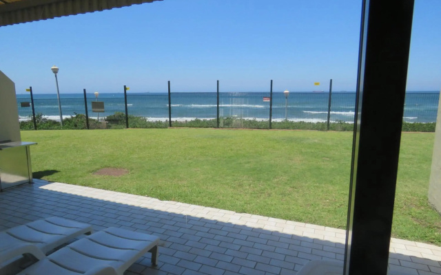 2 Bronze Beach Umhlanga