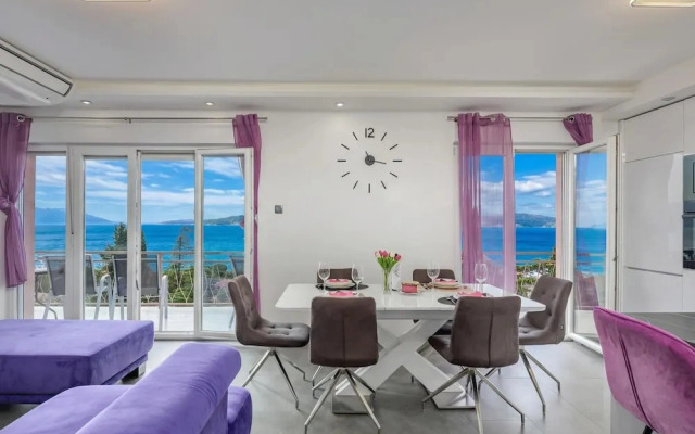 Comfortable Seaview Apartment Pacco