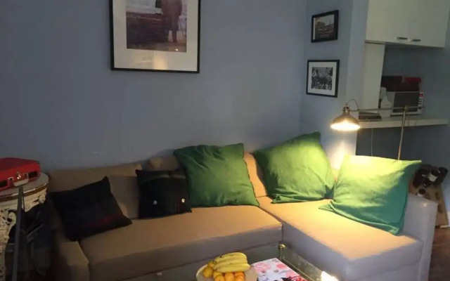 2 Bedroom Apartment In Central Edinburgh