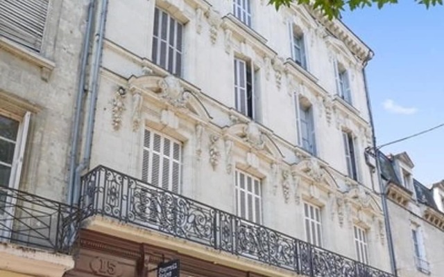 Апартаменты Apartment With 2 Bedrooms in Saumur, With Wonderful City View and Wifi Сомюр вид на фасад