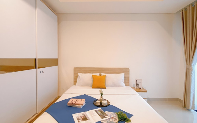 Cozy And Neat Studio At Cleon Park Apartment